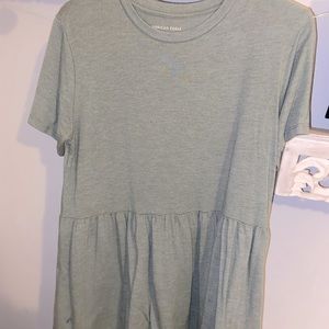 American Eagle Sage/Olive Green babydoll tee!